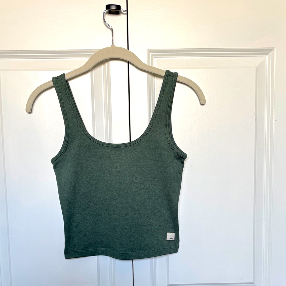 Vuori Halo Scoop Tank (old version)